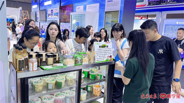 南宁老友粉等特色好物精彩亮相深圳文博会(图2)