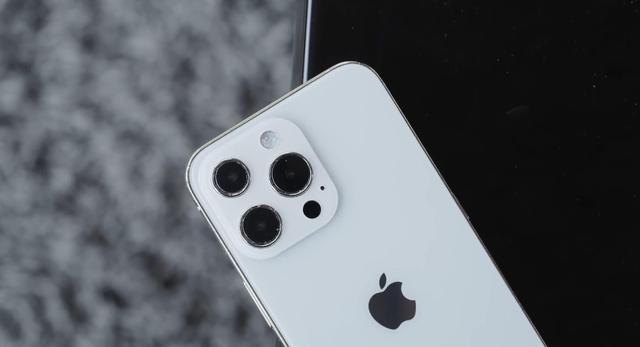 开云电竞入口:苹果重磅爆料iPhone13或支持卫星通讯果粉：又是一场空欢喜(图3)