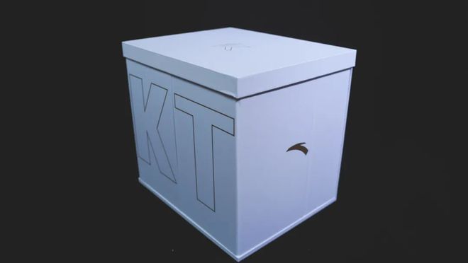 绝对是不容错过的球鞋!所有克莱粉丝和安踏粉丝都值得入的鞋——KT8「金色血脉」