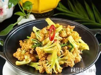 kaiyun开云电竞:人到中年要远离4种比肉“嘌呤还高”的蔬菜可别不当回事(图8)