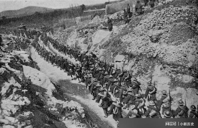 1931年侯镜如登报找组织却无回应16年后见到陈赓才知为何(图3)