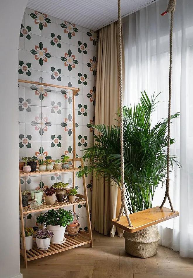 开云电竞网站:同是1平米的小阳台别人家的怎么能晾衣服、养花、放休闲椅呢?(图6)