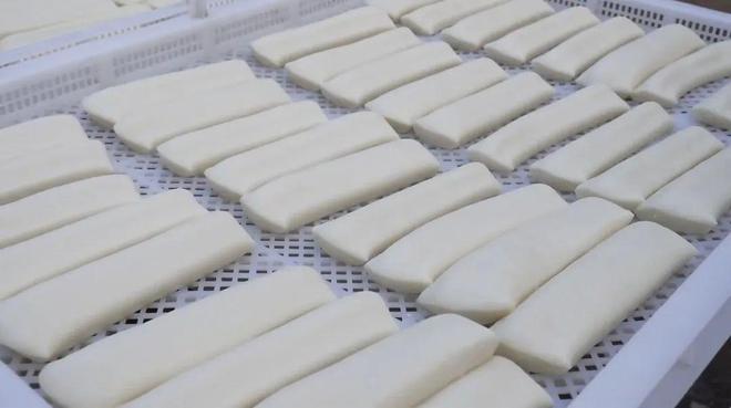 开云电竞:每天制作4000多斤!东阳这些“土货”太抢手了(图3)