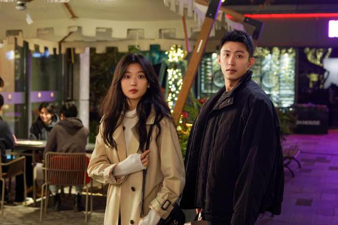 开云电竞网站:黄景瑜孙千演绎分手循环直球男主好圈粉冬至看得我一愣一愣的(图3)