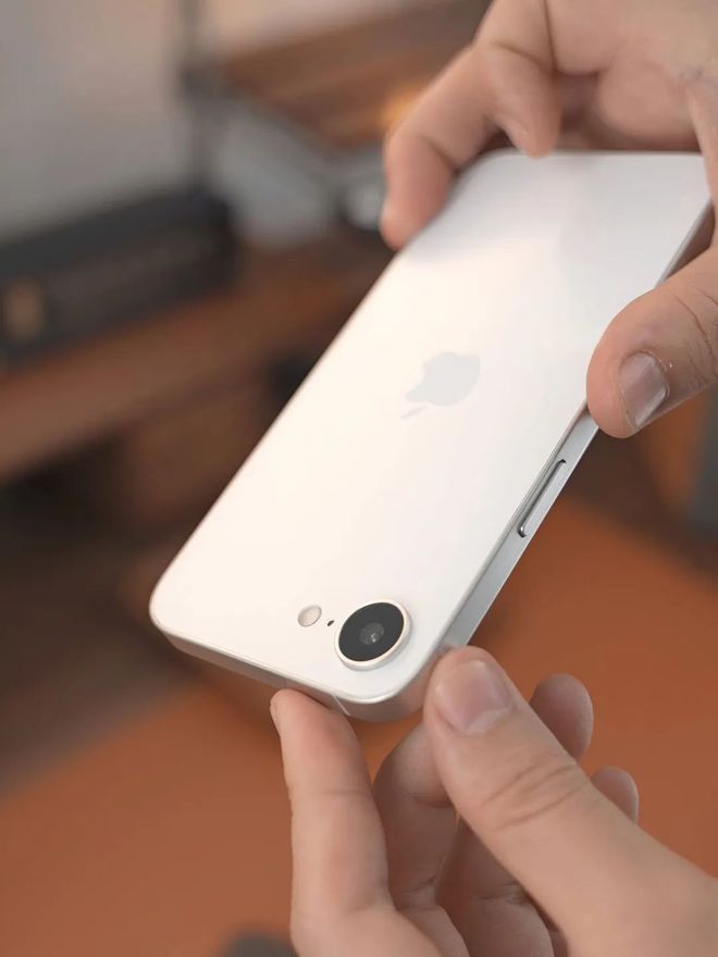 开云电竞入口:苹果官宣：SE4下周四见！(图4)