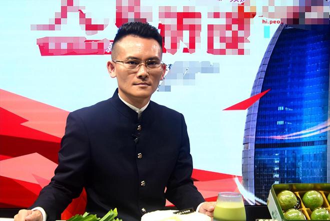 开云电竞入口:卖“草”发家的海南小伙:仅用4年年入4000万带1千户农民致富(图8)