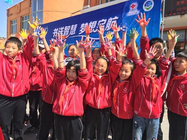 开云电竞网站:六个核桃入选“2023-2024年度商业创新样本企业”打造行业新典范(图3)