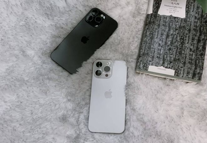 iPhone16激活量太猛了！骂苹果是工作买苹果是生活！(图6)