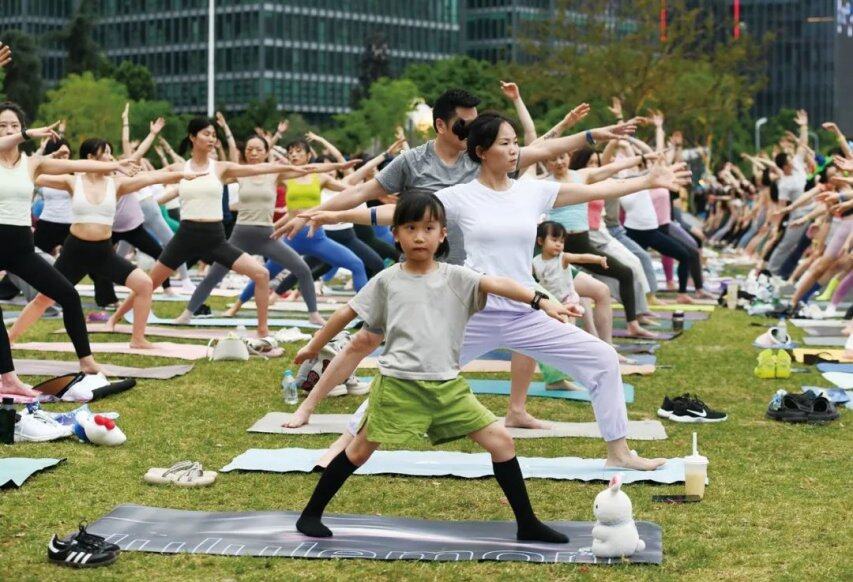 开云电竞:好不容易955的新中产在健身房卷起来了(图4)