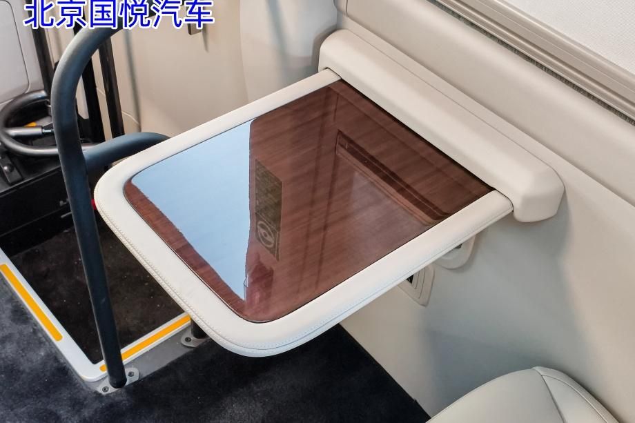 开云电竞入口:新疆阿克苏红旗国悦17座旗舰版报价总部电话(图10)