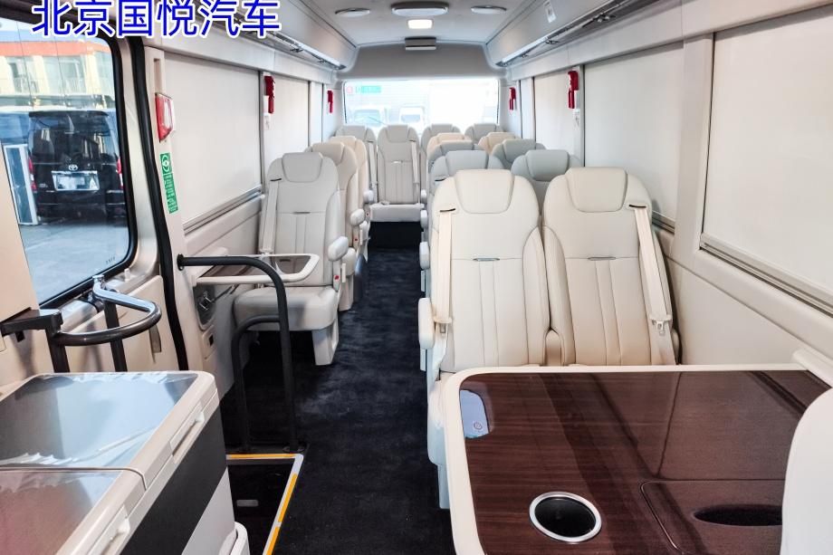 开云电竞入口:新疆阿克苏红旗国悦17座旗舰版报价总部电话(图4)