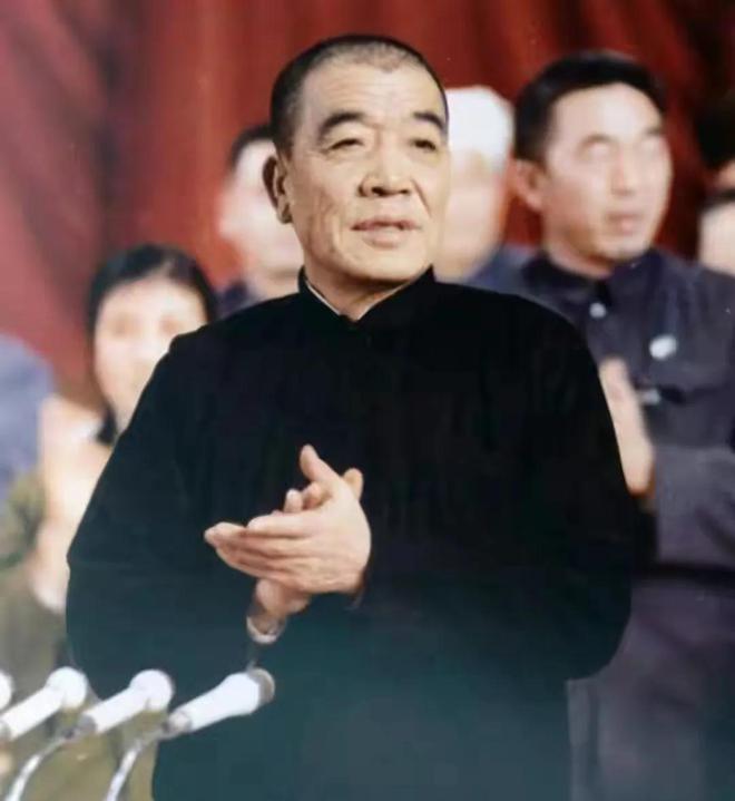 1975年中央会议上陈永贵指一人怒骂：排斥我你没那个资格！(图8)