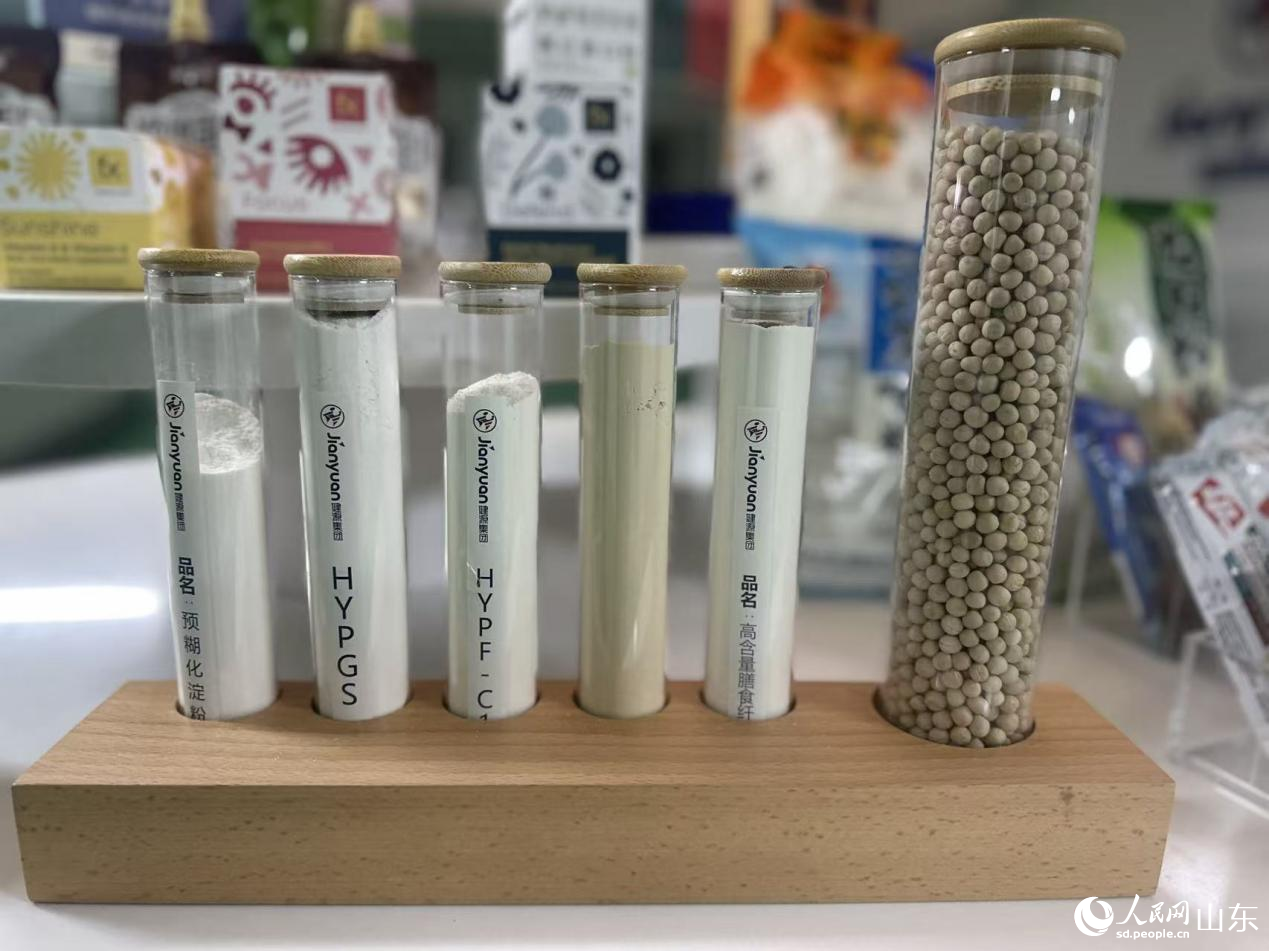 开云电竞入口:行進中國丨根根銀絲變“金絲”(图3)
