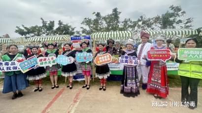 稻浪飘香话禁毒丰收时节筑防线(图2)