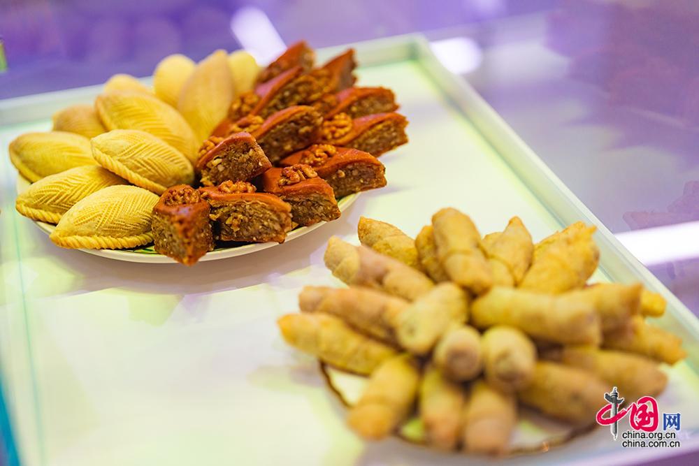开云电竞:“舌尖上的地球”美食猎奇指南来进博会让味蕾感受开放味道(图5)