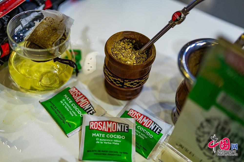 开云电竞:“舌尖上的地球”美食猎奇指南来进博会让味蕾感受开放味道(图9)