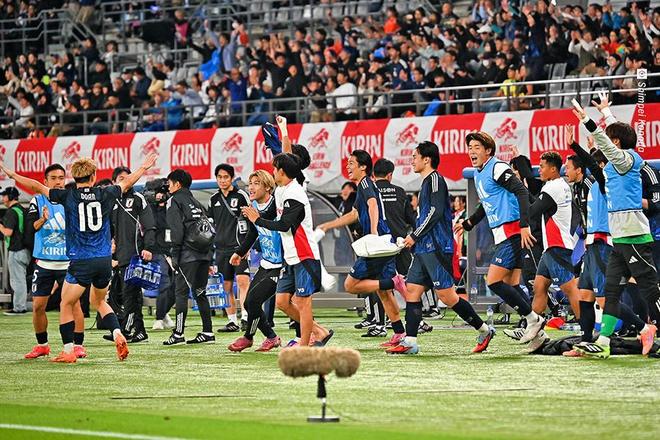 开云电竞入口:热闻让二追三！日本男足3-2逆转巴西终结36年不胜纪录！(图7)