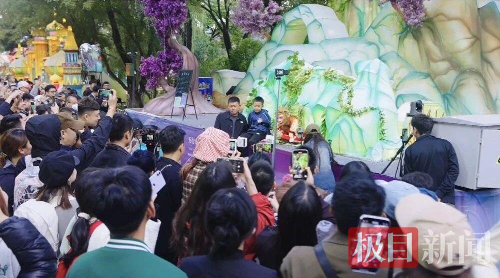 从少人问津到万人排队358万粉丝网红“雪饼猴”谈爆火两年：有时身心俱疲想逃离但又怕被流量抛弃支撑开云电竞自己的是责任和使命(图4)