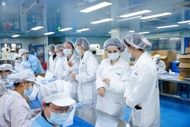 kaiyun开云电竞:兰希黎探访益植爱工厂给兰粉最安心的守护(图6)