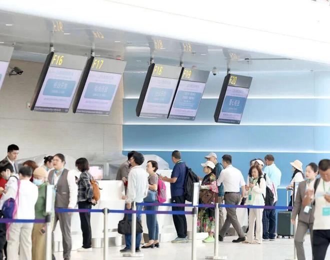 三亚春节成绩单:33129万人次!8957亿元!(图2)