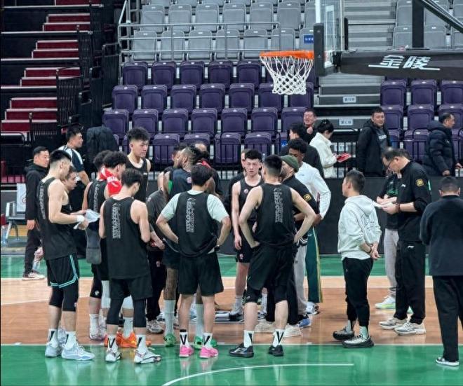 开云电竞首秀15分！辽篮新外援合格赵继伟有两帮手杨鸣回归有1个障碍