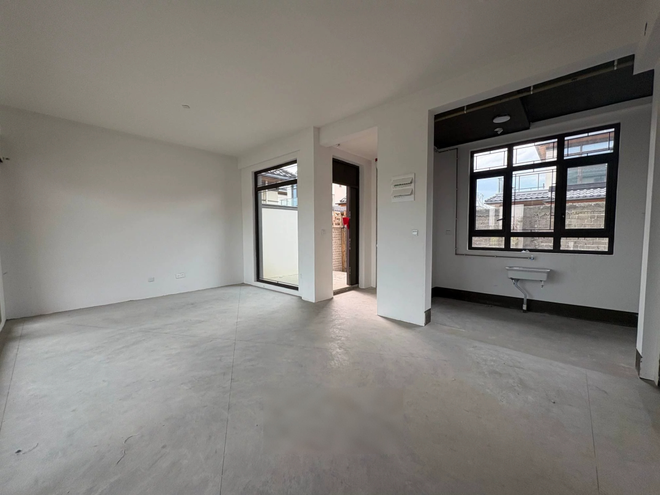 嘉定庭院大别墅公开拍卖！起拍价仅688万元！超2万人次围观！(图3)